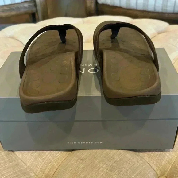 Vionic 44 Wave Orthotic Brown Thong Sandals 7 main image 5